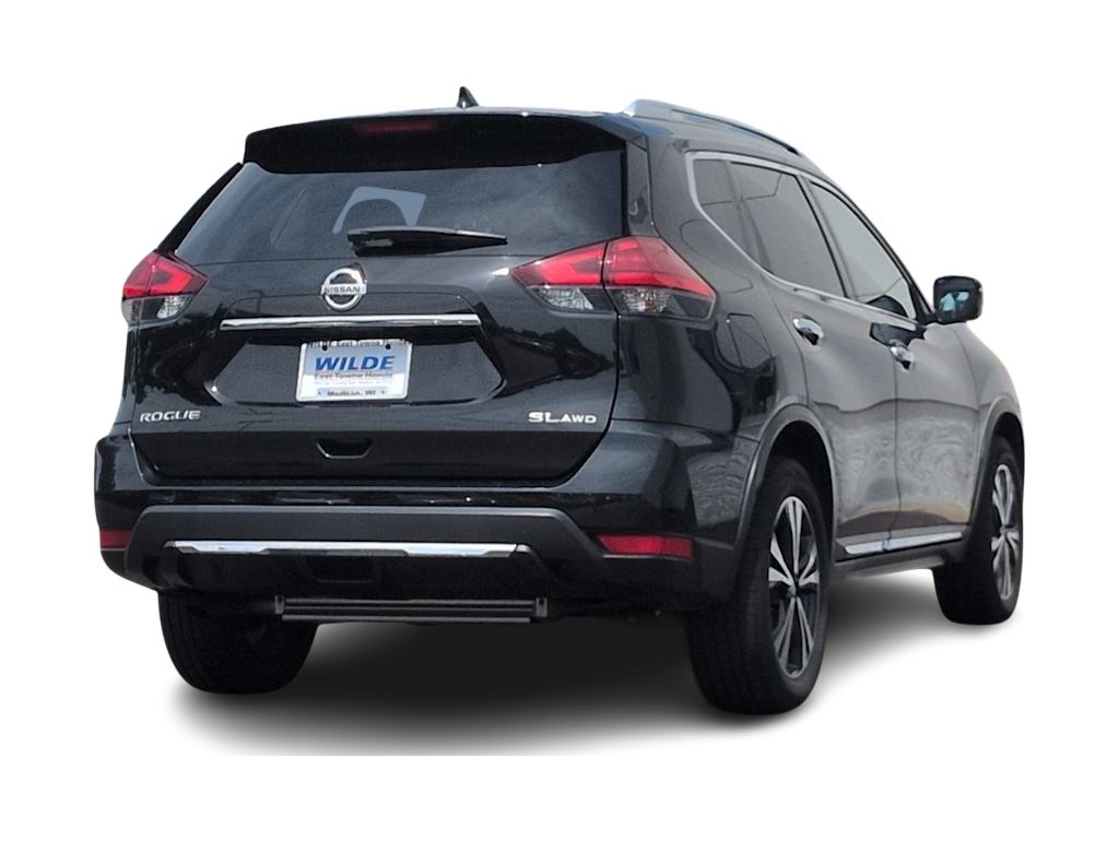 Thumbnail: 2017 Nissan Rogue - 22