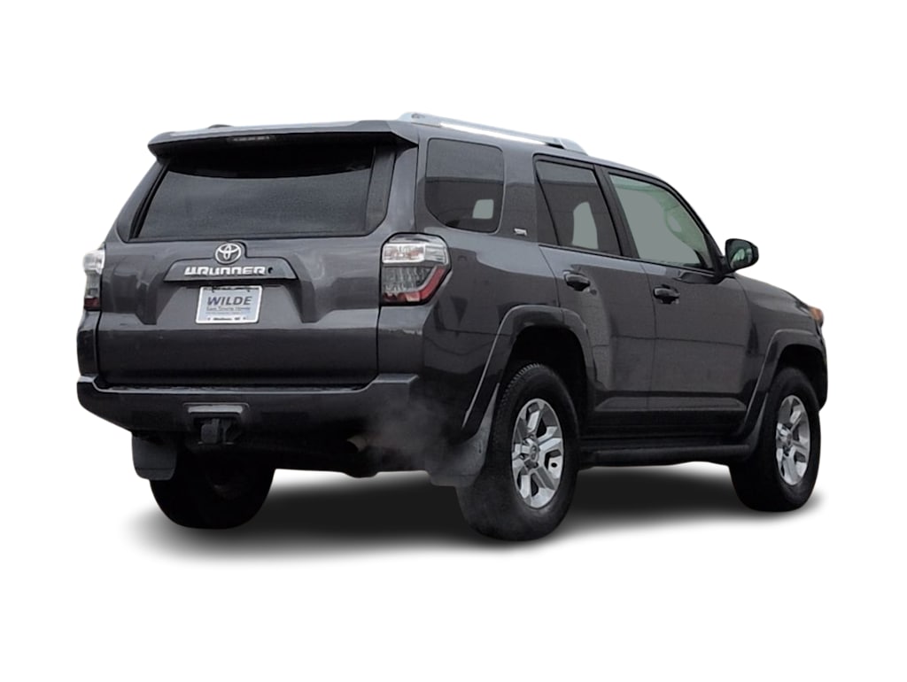 Thumbnail: 2016 Toyota 4Runner - 22
