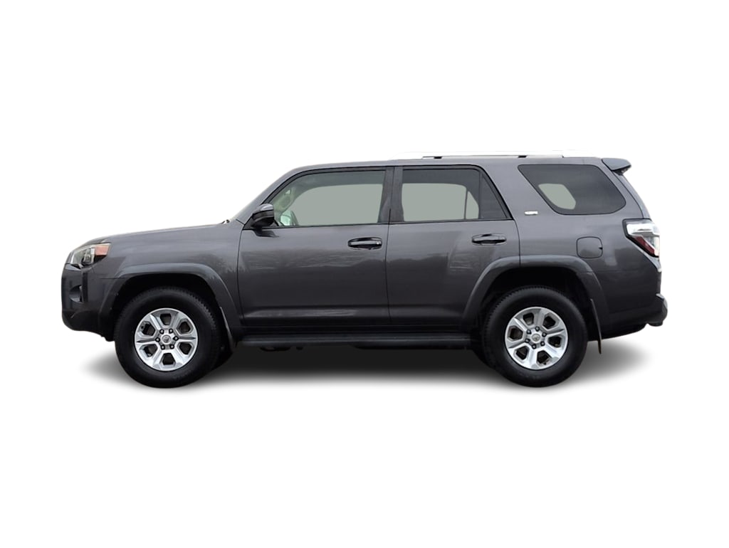 Thumbnail: 2016 Toyota 4Runner - 3