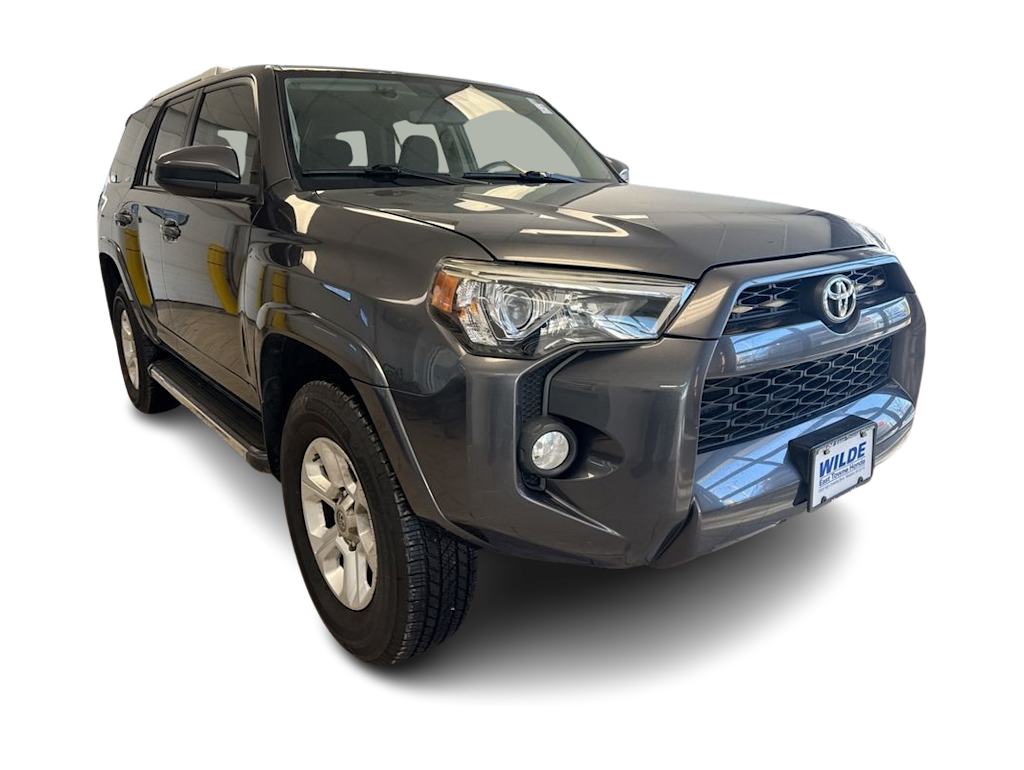 Thumbnail: 2015 Toyota 4Runner - 21