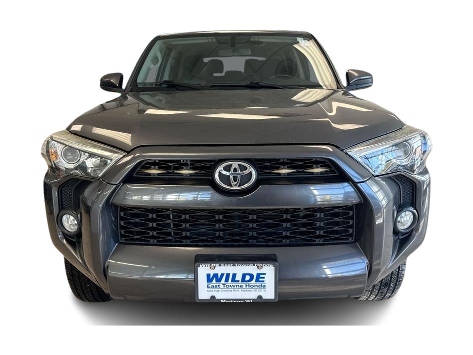 Thumbnail: 2015 Toyota 4Runner - 6