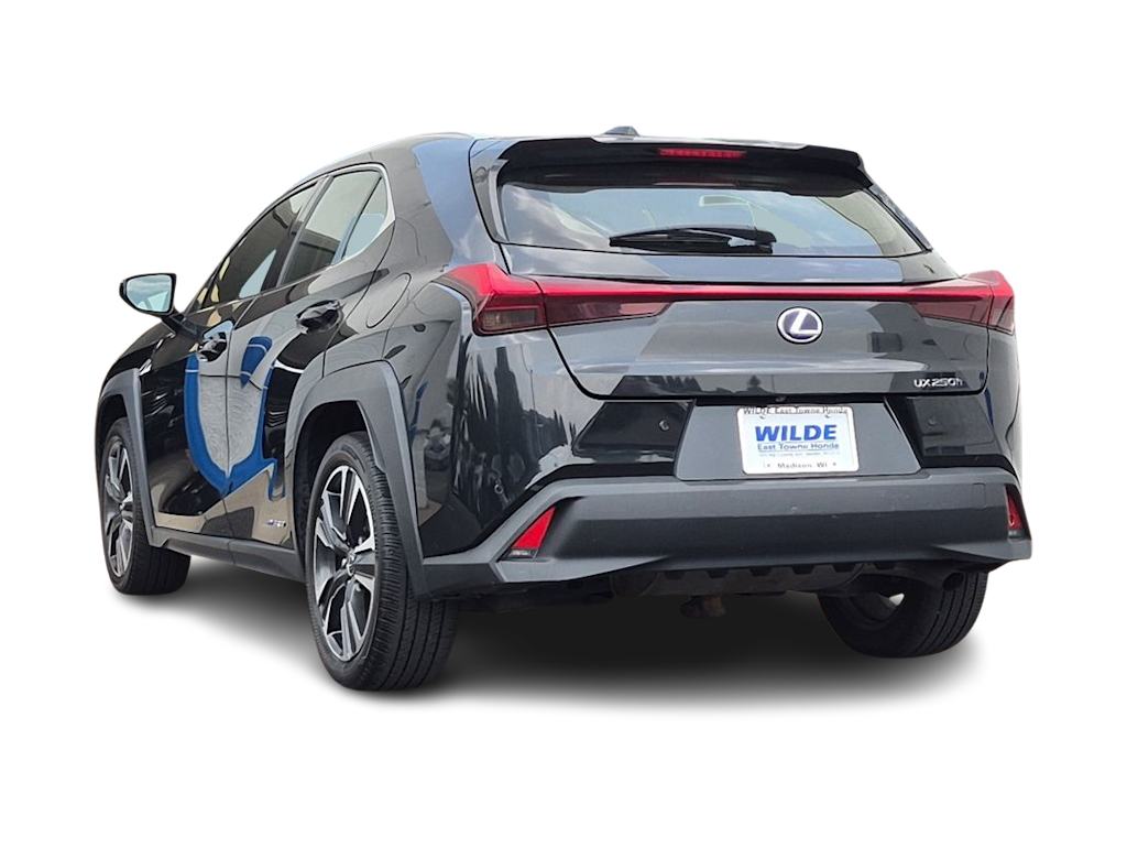 Thumbnail: 2021 Lexus UX - 4