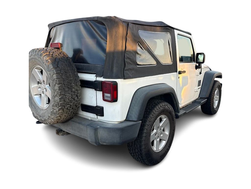 Thumbnail: 2016 Jeep Wrangler - 16