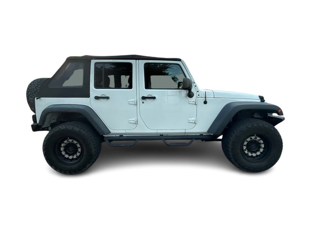 Thumbnail: 2015 Jeep Wrangler - 16