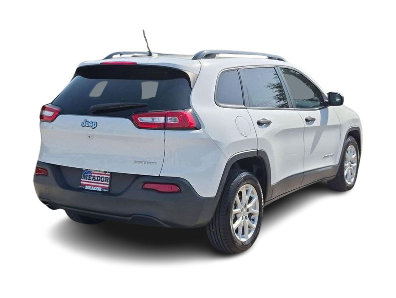 Thumbnail: 2016 Jeep Cherokee - 21