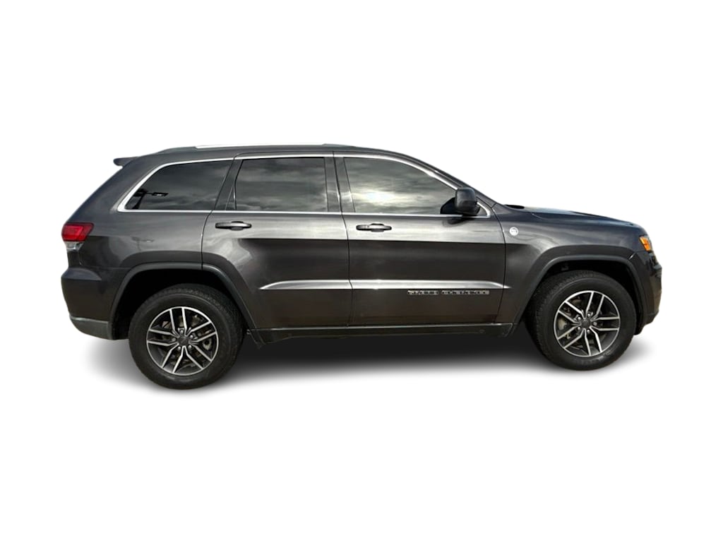 Thumbnail: 2020 Jeep Grand Cherokee - 18