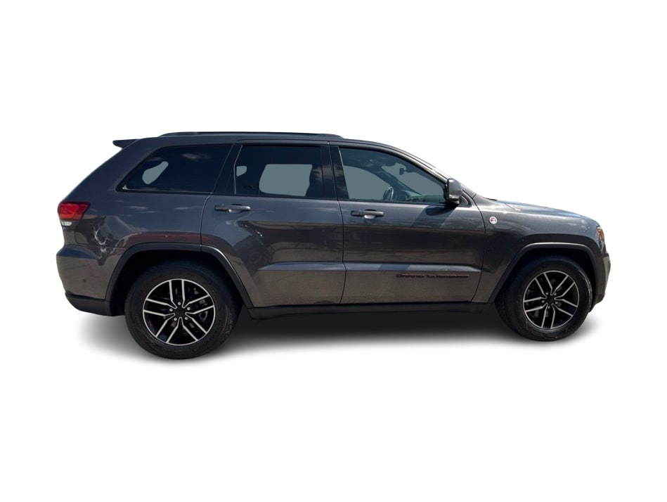 Thumbnail: 2019 Jeep Grand Cherokee - 17