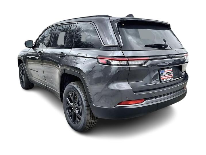 Thumbnail: 2026 Jeep Grand Cherokee - 4