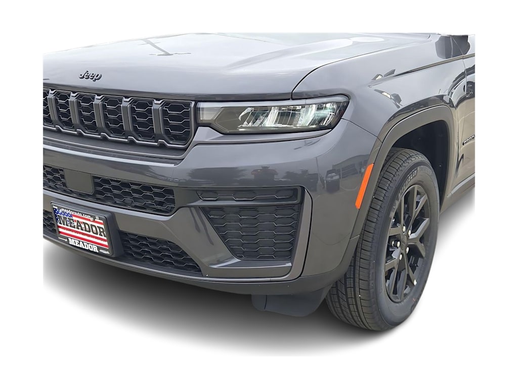 Thumbnail: 2026 Jeep Grand Cherokee - 25