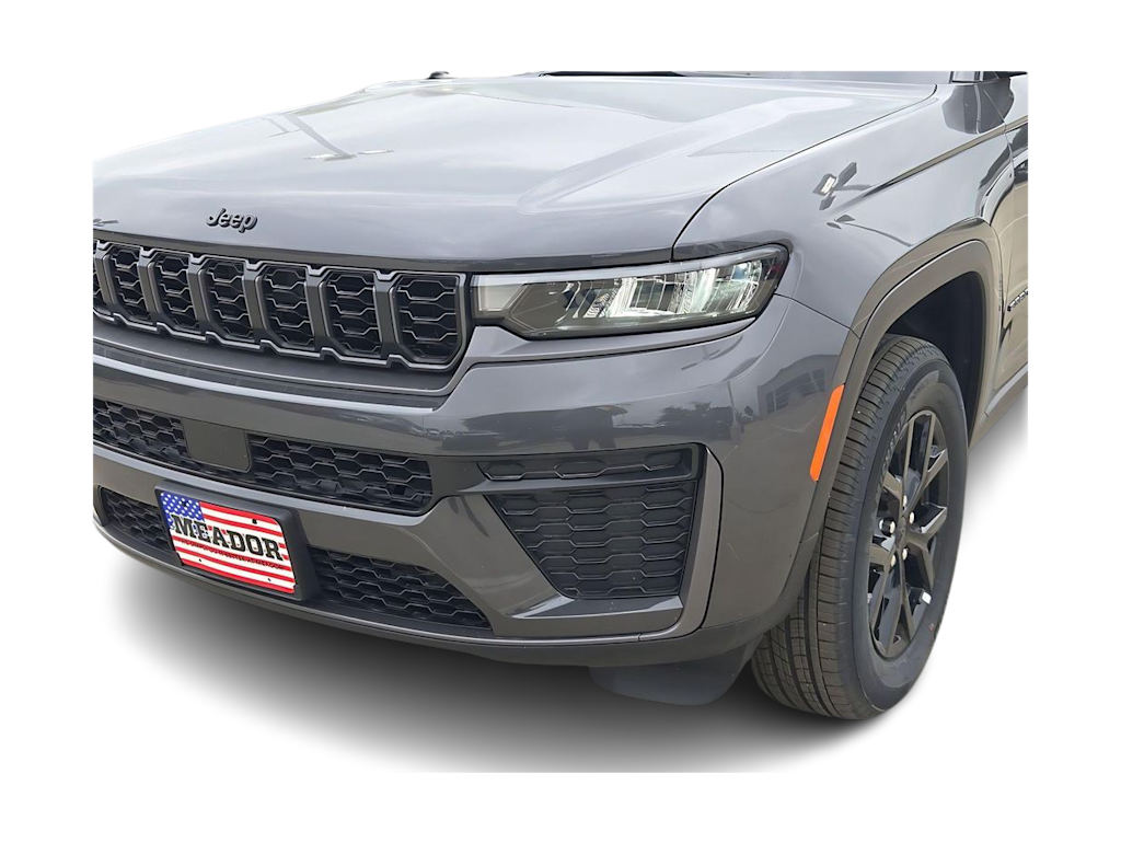 Thumbnail: 2026 Jeep Grand Cherokee - 25