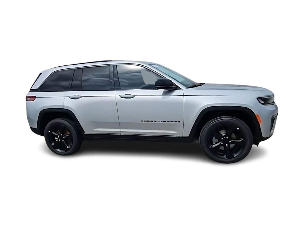 Thumbnail: 2026 Jeep Grand Cherokee - 23