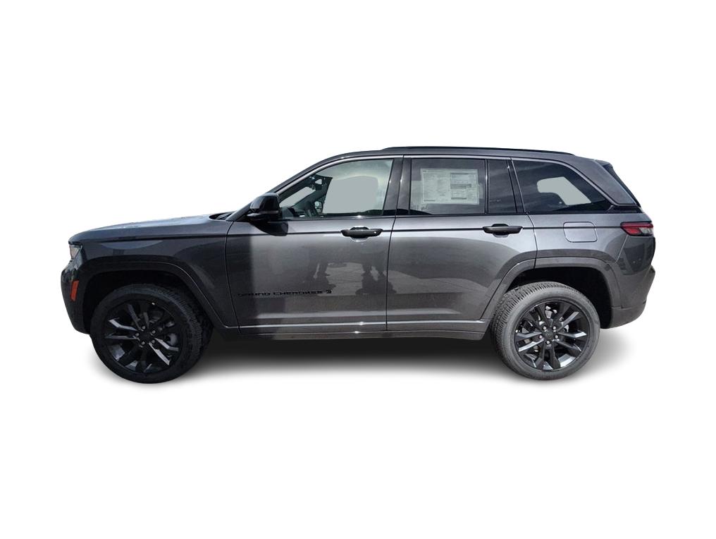 Thumbnail: 2026 Jeep Grand Cherokee - 3