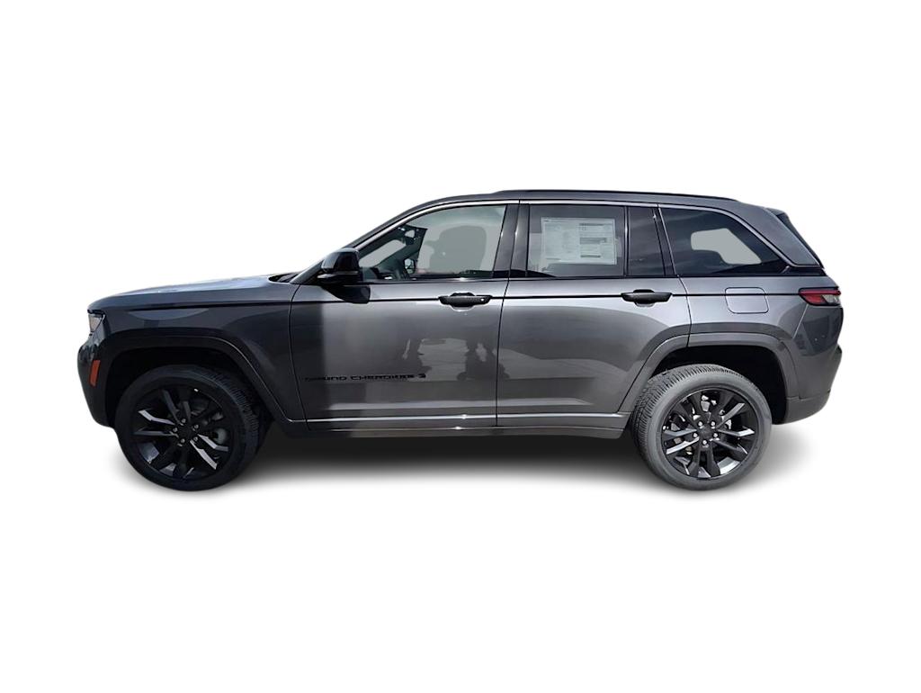 Thumbnail: 2026 Jeep Grand Cherokee - 3