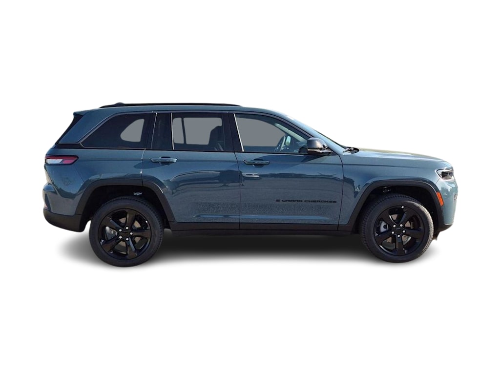 Thumbnail: 2026 Jeep Grand Cherokee - 22