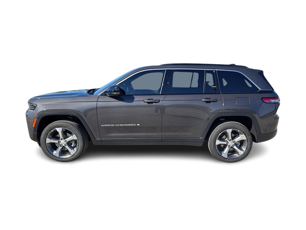 Thumbnail: 2026 Jeep Grand Cherokee - 3