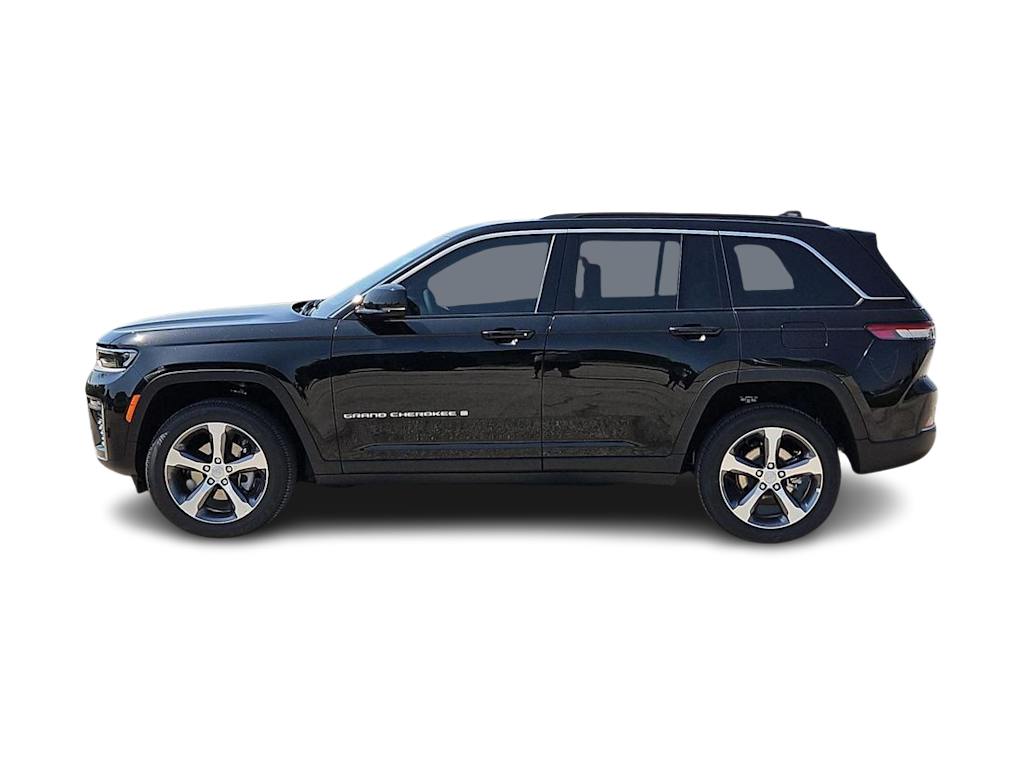 Thumbnail: 2026 Jeep Grand Cherokee - 3