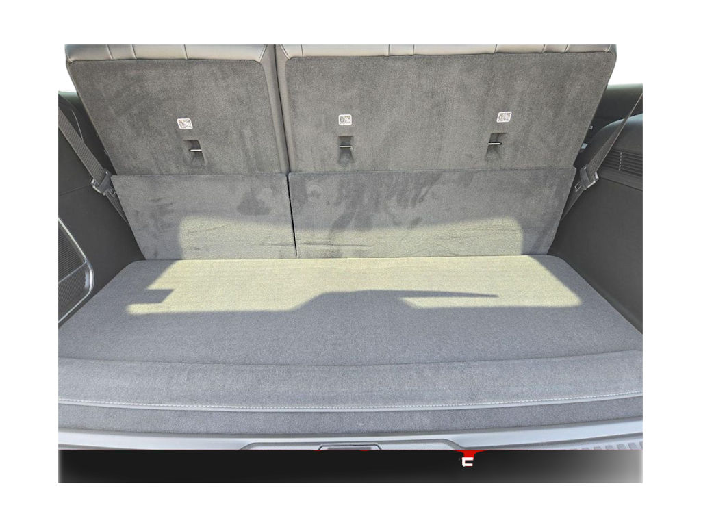 Thumbnail: 2026 Jeep Grand Wagoneer - 15