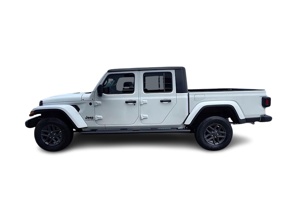 Thumbnail: 2025 Jeep Gladiator - 3