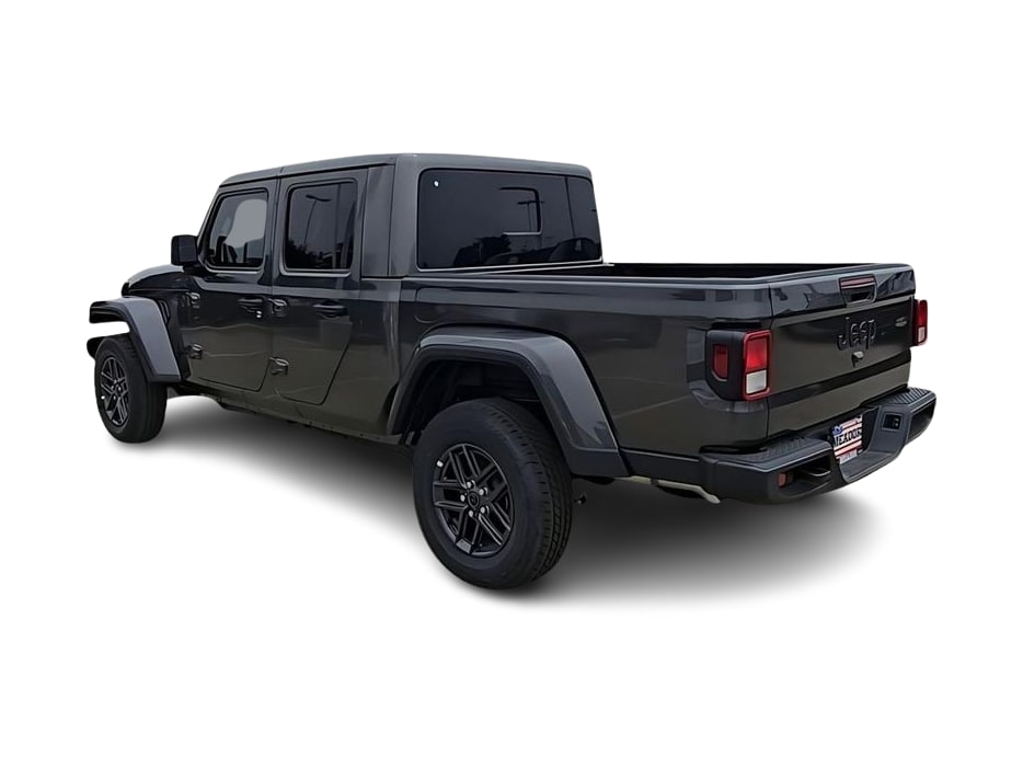 Thumbnail: 2026 Jeep Gladiator - 4