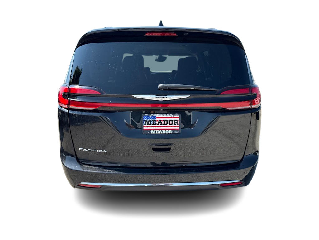 Thumbnail: 2022 Chrysler Pacifica - 4