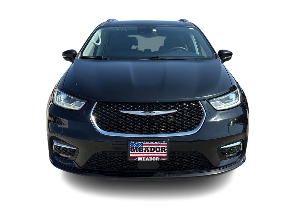 Thumbnail: 2022 Chrysler Pacifica - 5