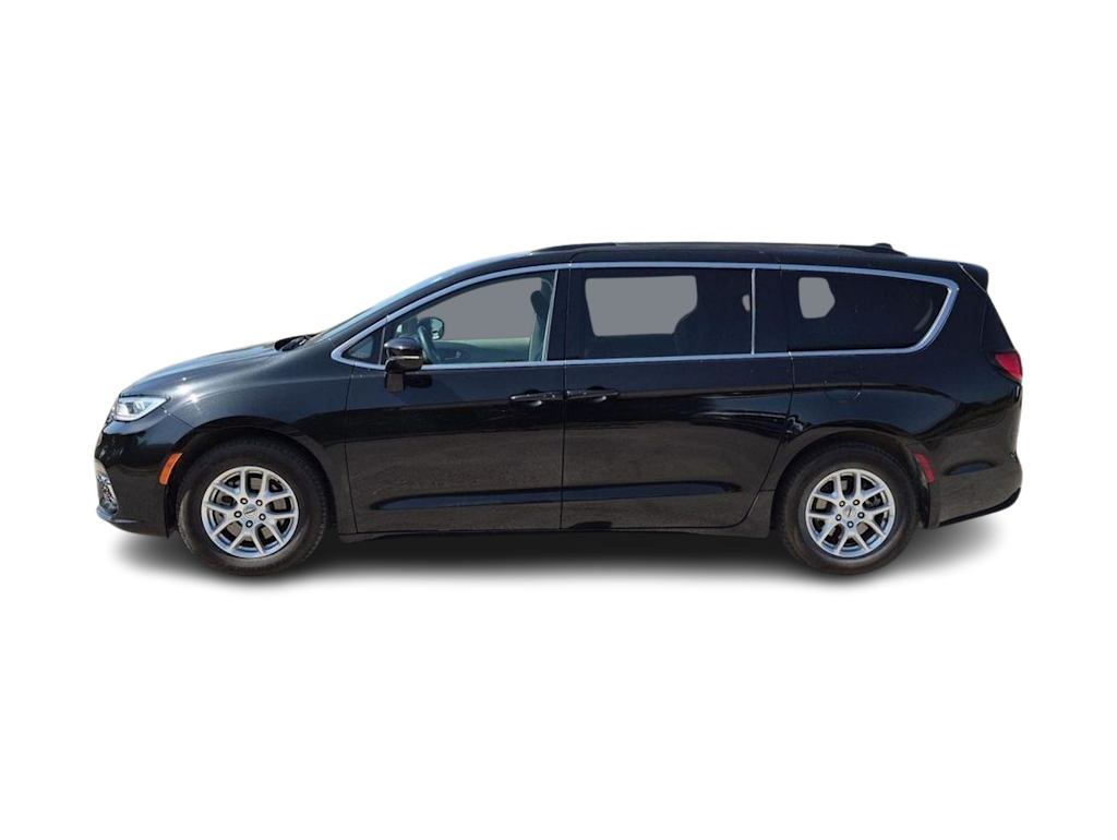 Thumbnail: 2022 Chrysler Pacifica - 3