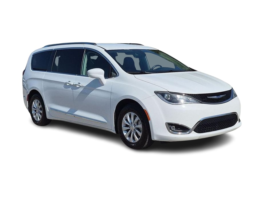 Thumbnail: 2019 Chrysler Pacifica - 22