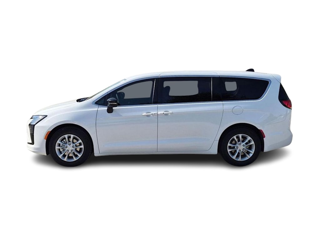 Thumbnail: 2027 Chrysler Pacifica - 3