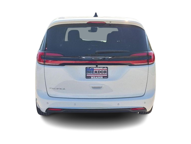 Thumbnail: 2027 Chrysler Pacifica - 5