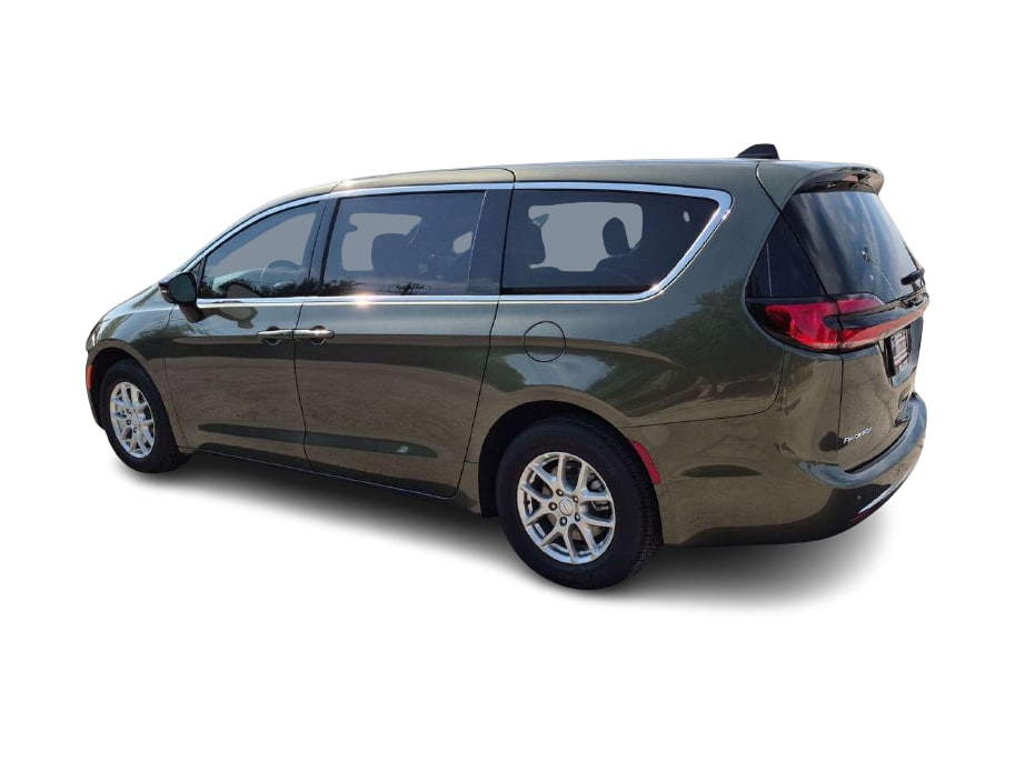 Thumbnail: 2027 Chrysler Pacifica - 4