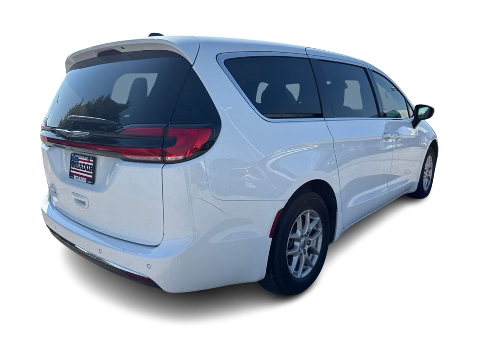 Thumbnail: 2025 Chrysler Pacifica - 14