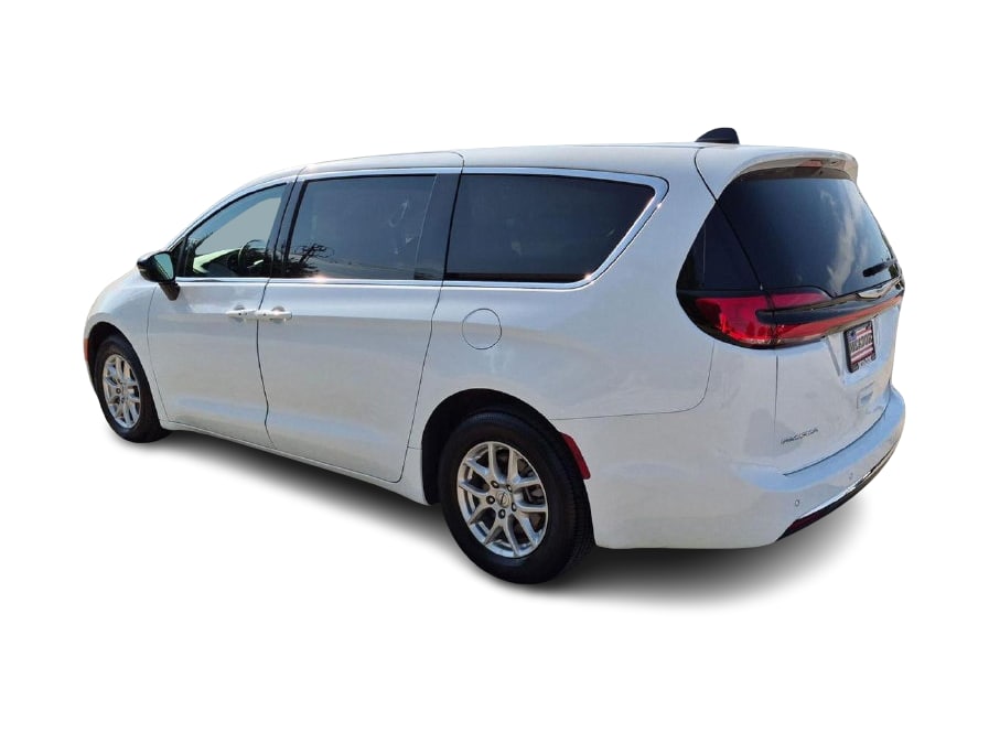 Thumbnail: 2025 Chrysler Pacifica - 4