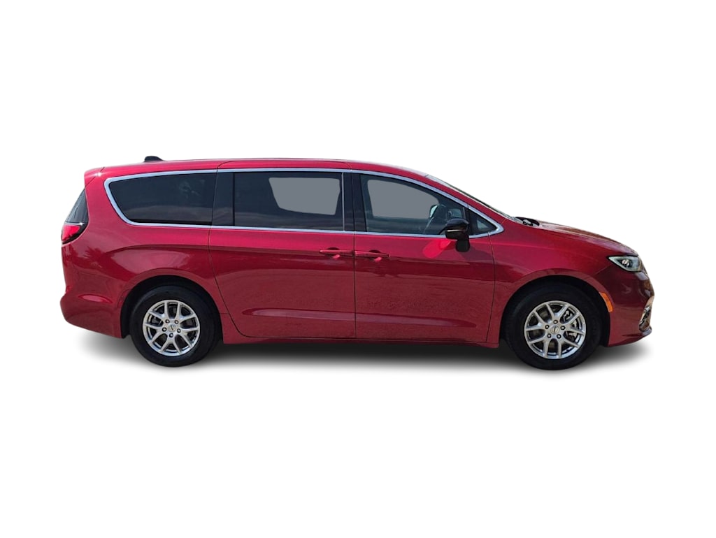 Thumbnail: 2025 Chrysler Pacifica - 20