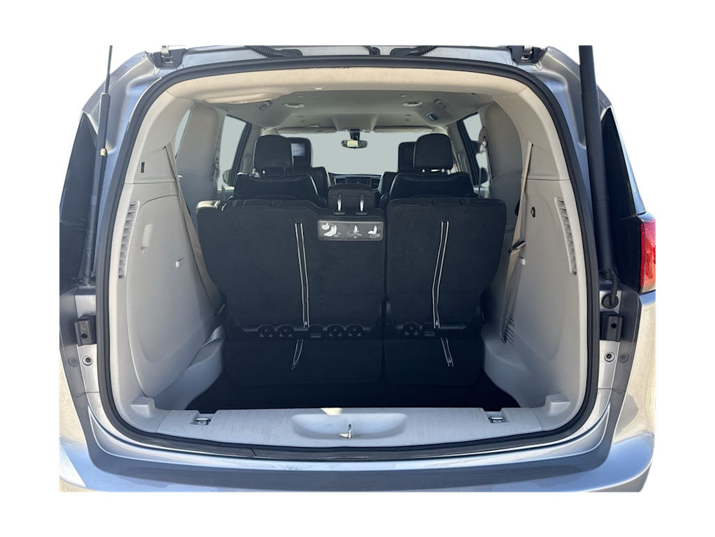 Thumbnail: 2018 Chrysler Pacifica - 18
