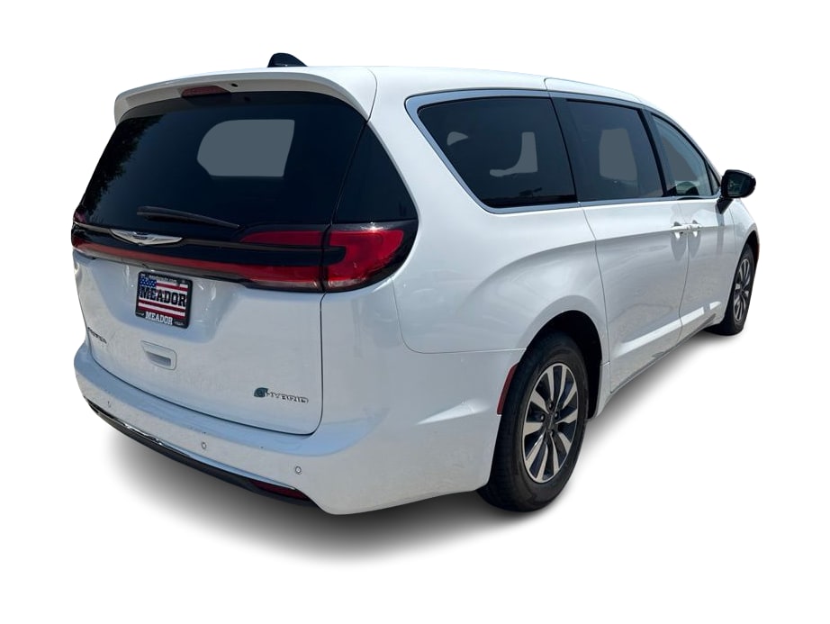 Thumbnail: 2024 Chrysler Pacifica - 13