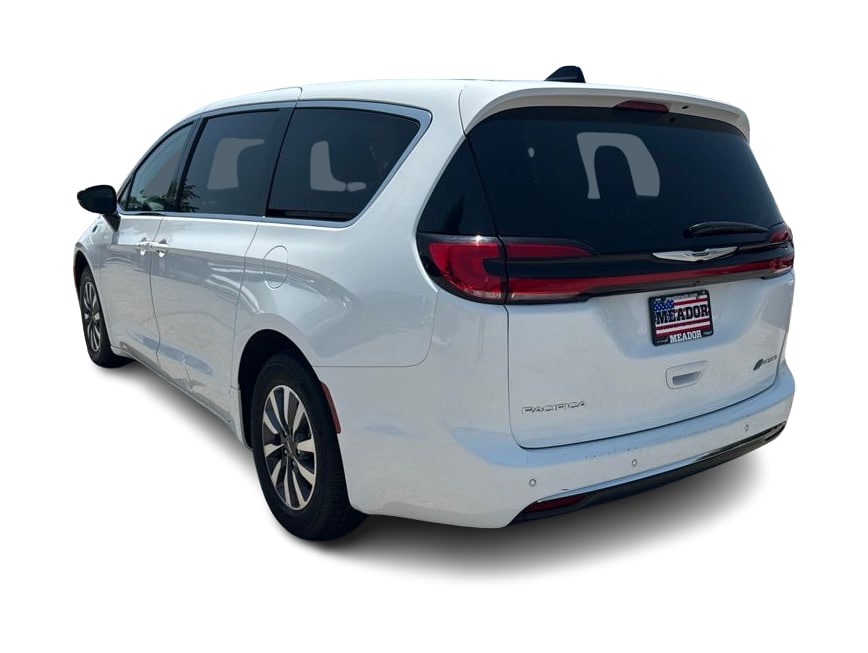 Thumbnail: 2024 Chrysler Pacifica - 4