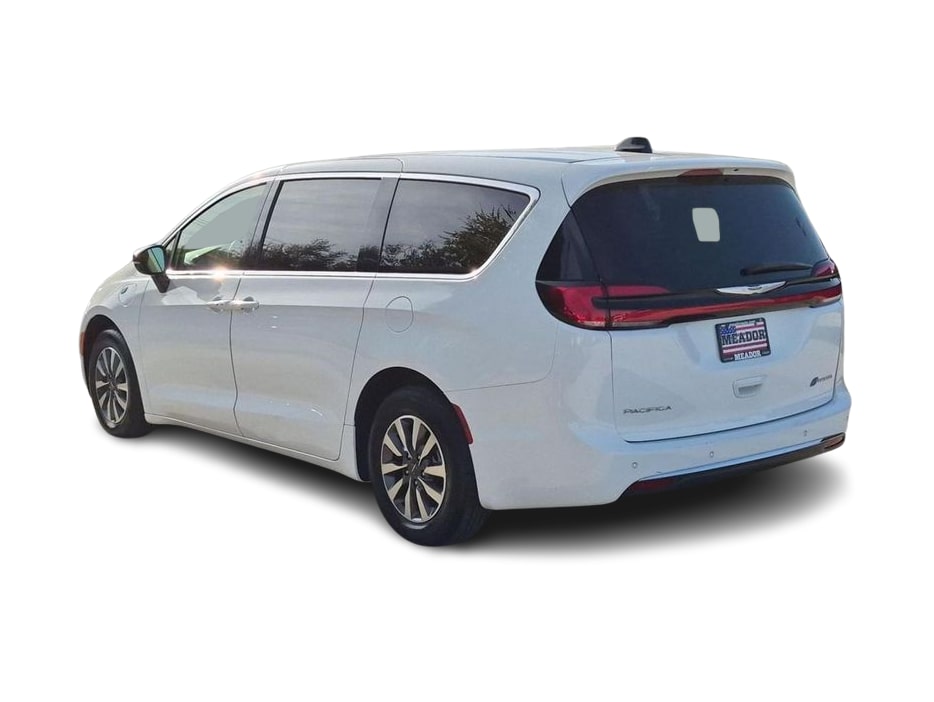 Thumbnail: 2024 Chrysler Pacifica - 4