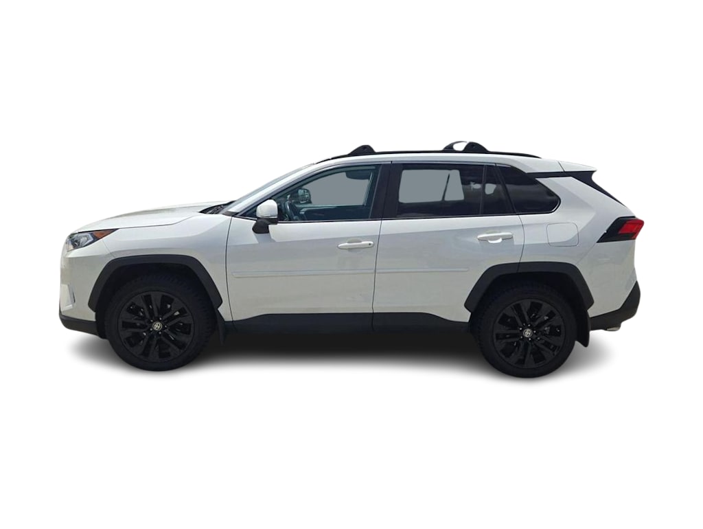 Thumbnail: 2021 Toyota RAV4 - 3