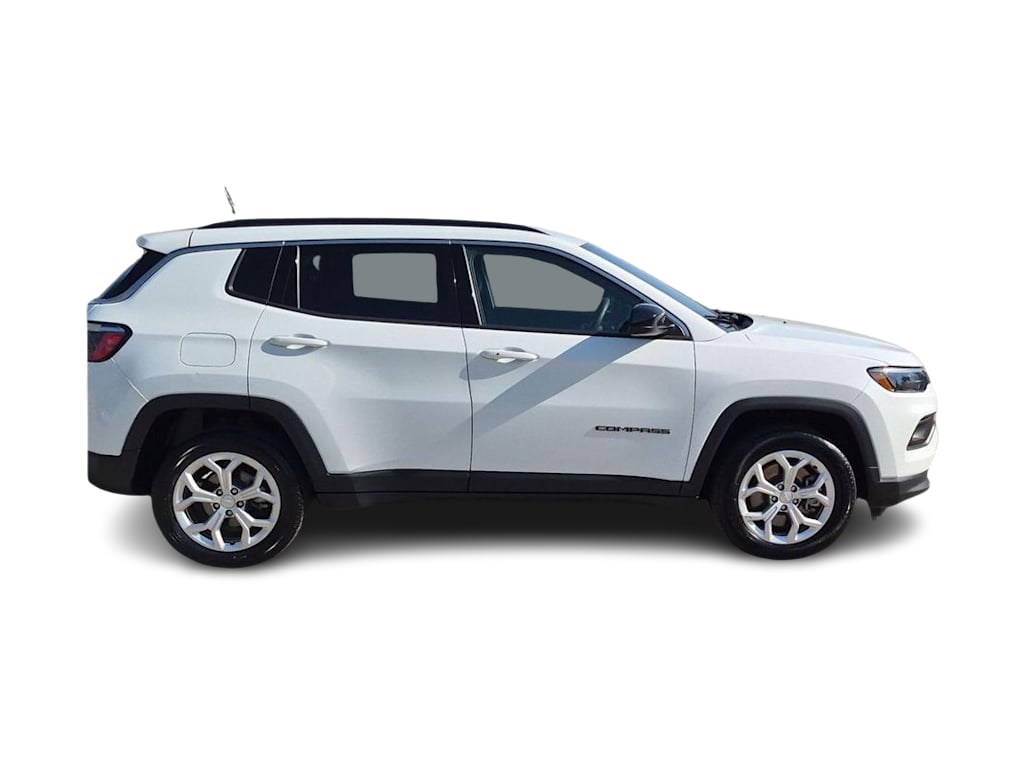 Thumbnail: 2024 Jeep Compass - 21