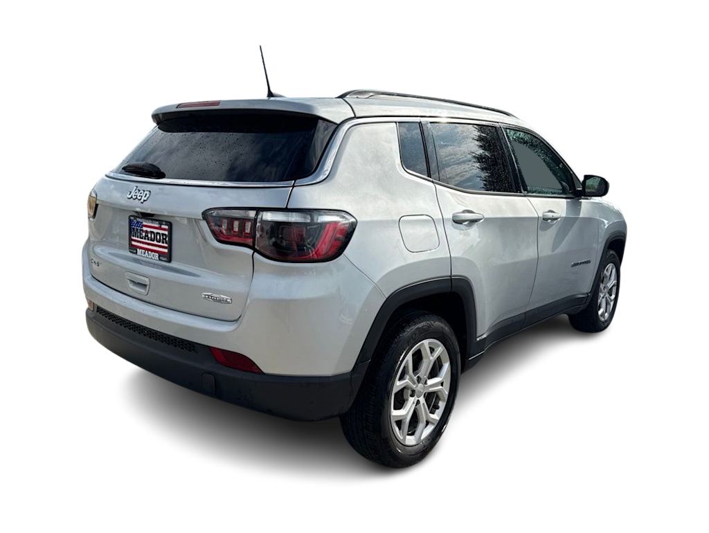 Thumbnail: 2024 Jeep Compass - 17