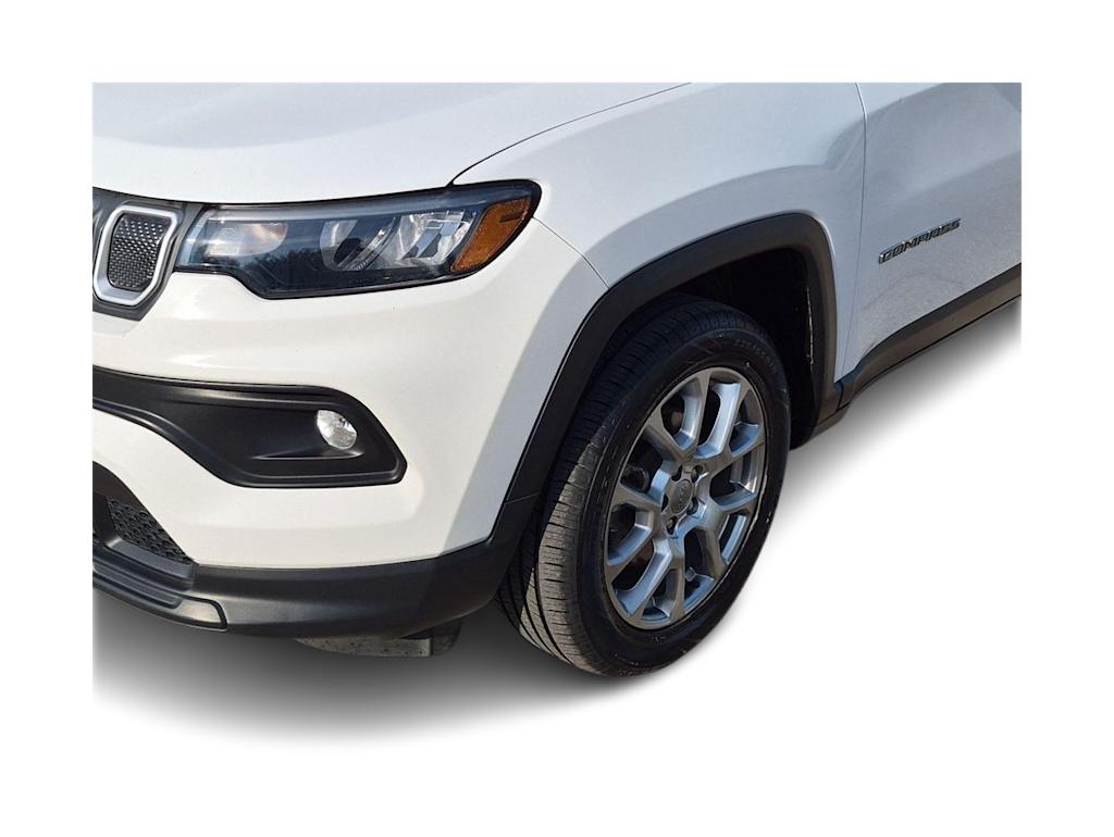 Thumbnail: 2022 Jeep Compass - 22