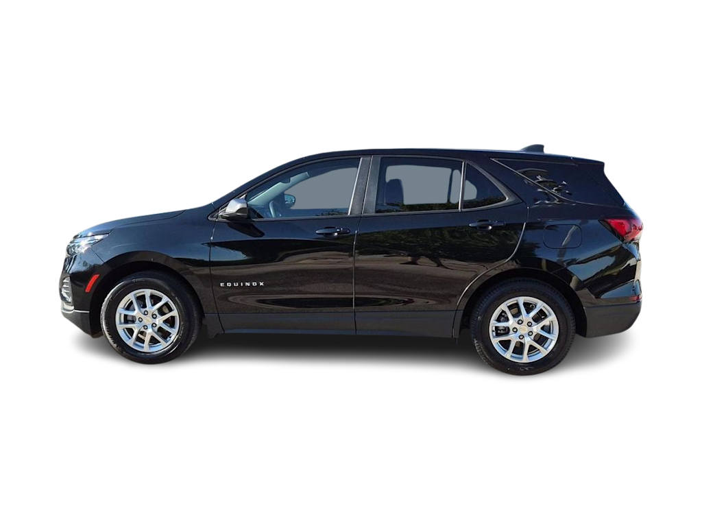 Thumbnail: 2023 Chevrolet Equinox - 3