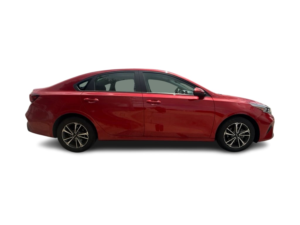 Thumbnail: 2024 Kia Forte - 14