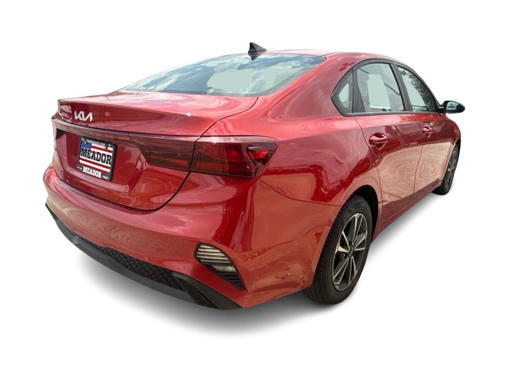 Thumbnail: 2024 Kia Forte - 13