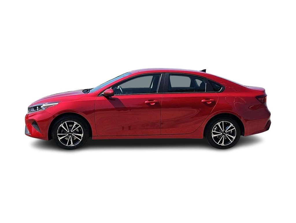 Thumbnail: 2024 Kia Forte - 3