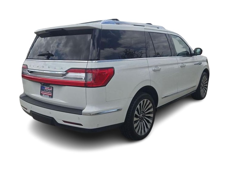 Thumbnail: 2021 Lincoln Navigator - 19