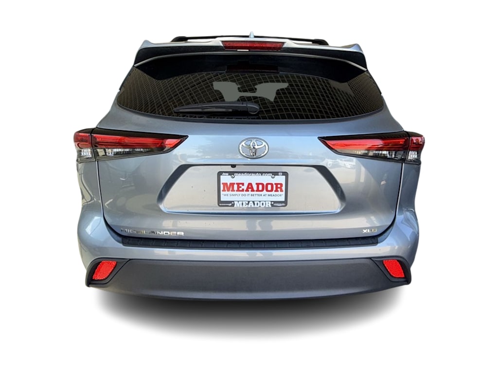 Thumbnail: 2022 Toyota Highlander - 5