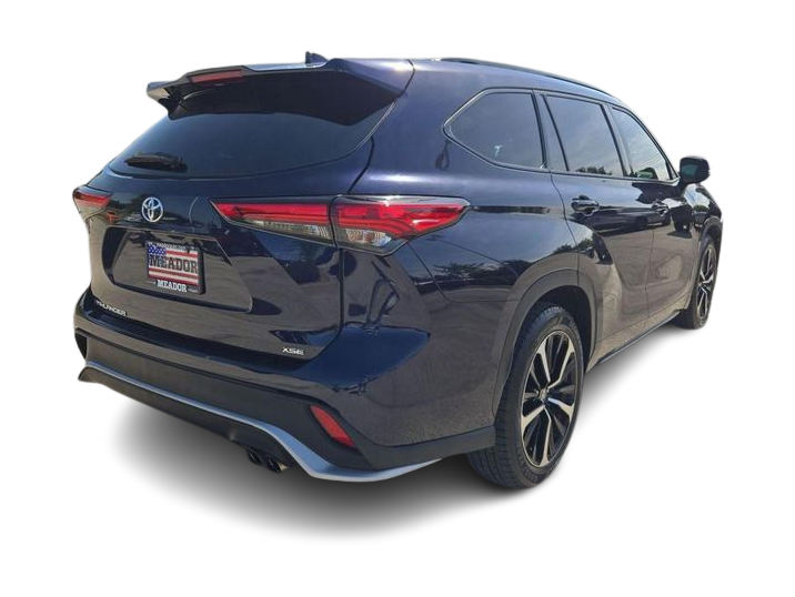 Thumbnail: 2021 Toyota Highlander - 20