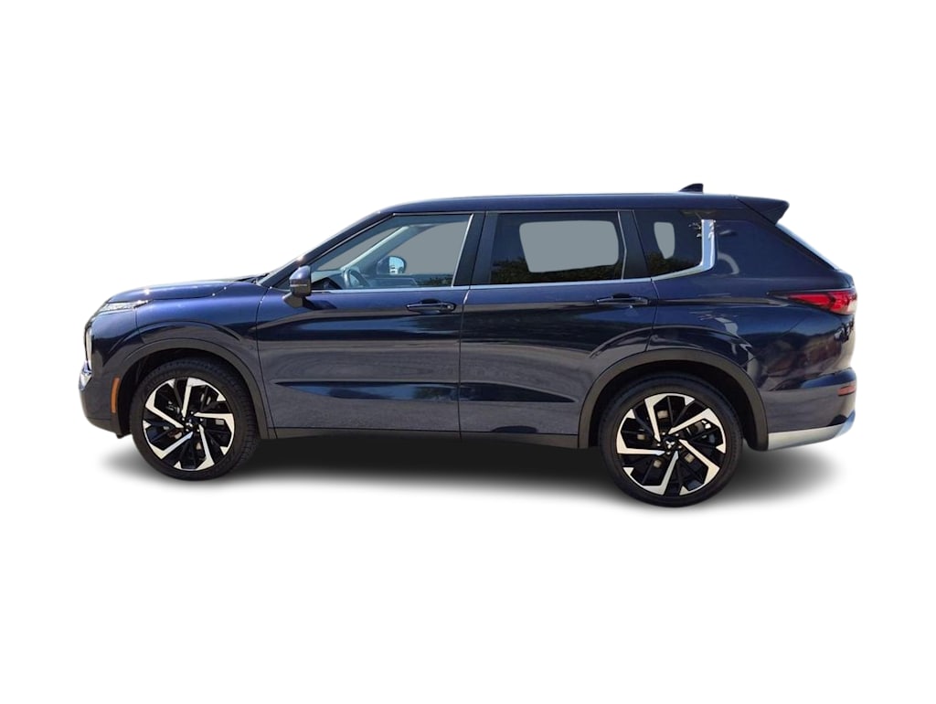 Thumbnail: 2024 Mitsubishi Outlander - 3