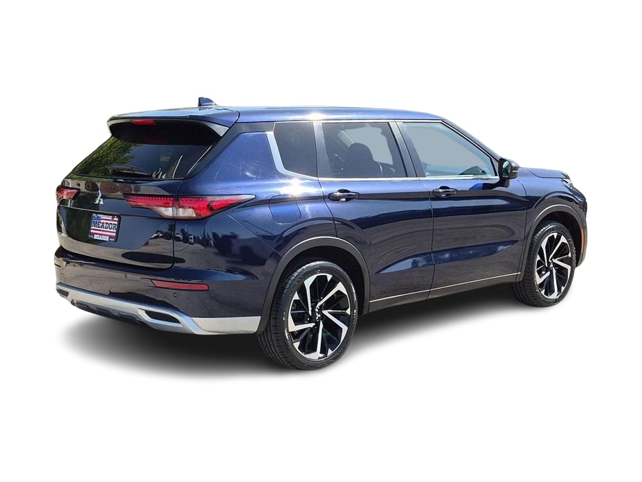 Thumbnail: 2024 Mitsubishi Outlander - 18